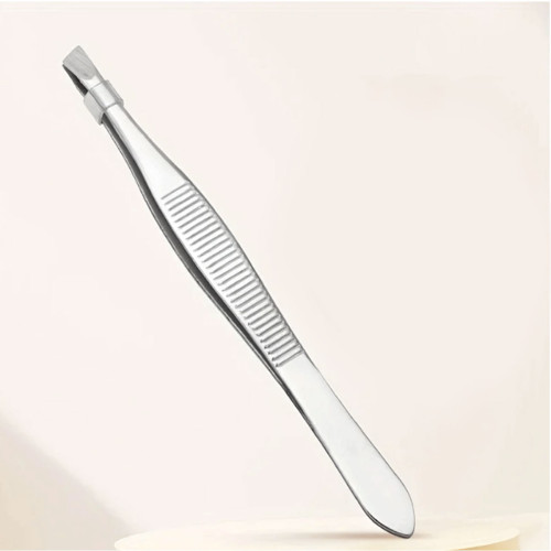Slanted Tip Eyebrow Tweezer